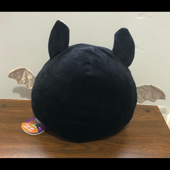 Squishmallow Flipamallow Paxton the Pirate & Emily the Bat - Picture 5 of 6